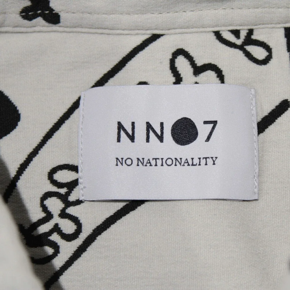No Nationality NWT Hans Casual Button Down Shirt Size Medium in Ecru & Black